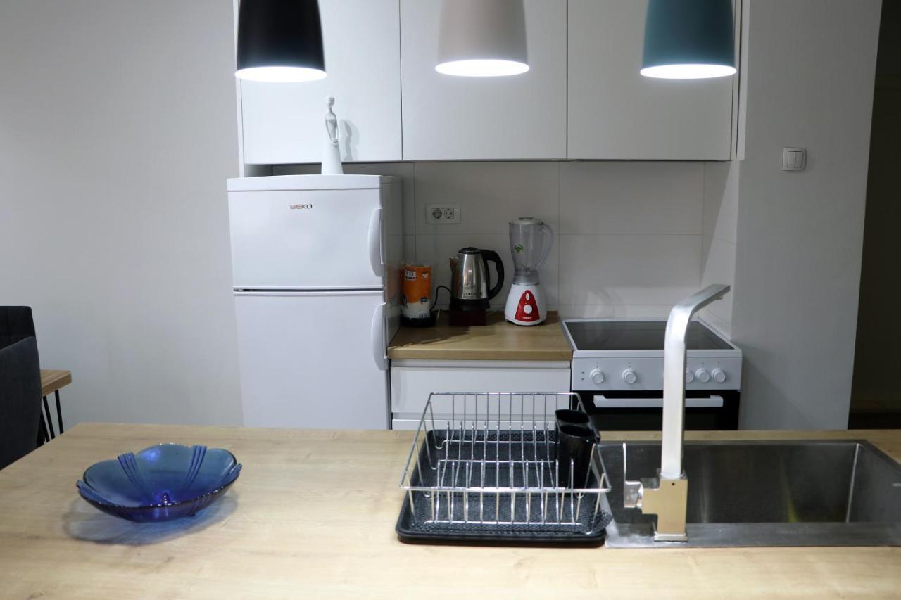 Spacious Modern Apartment Kisela Voda Skopje Esterno foto