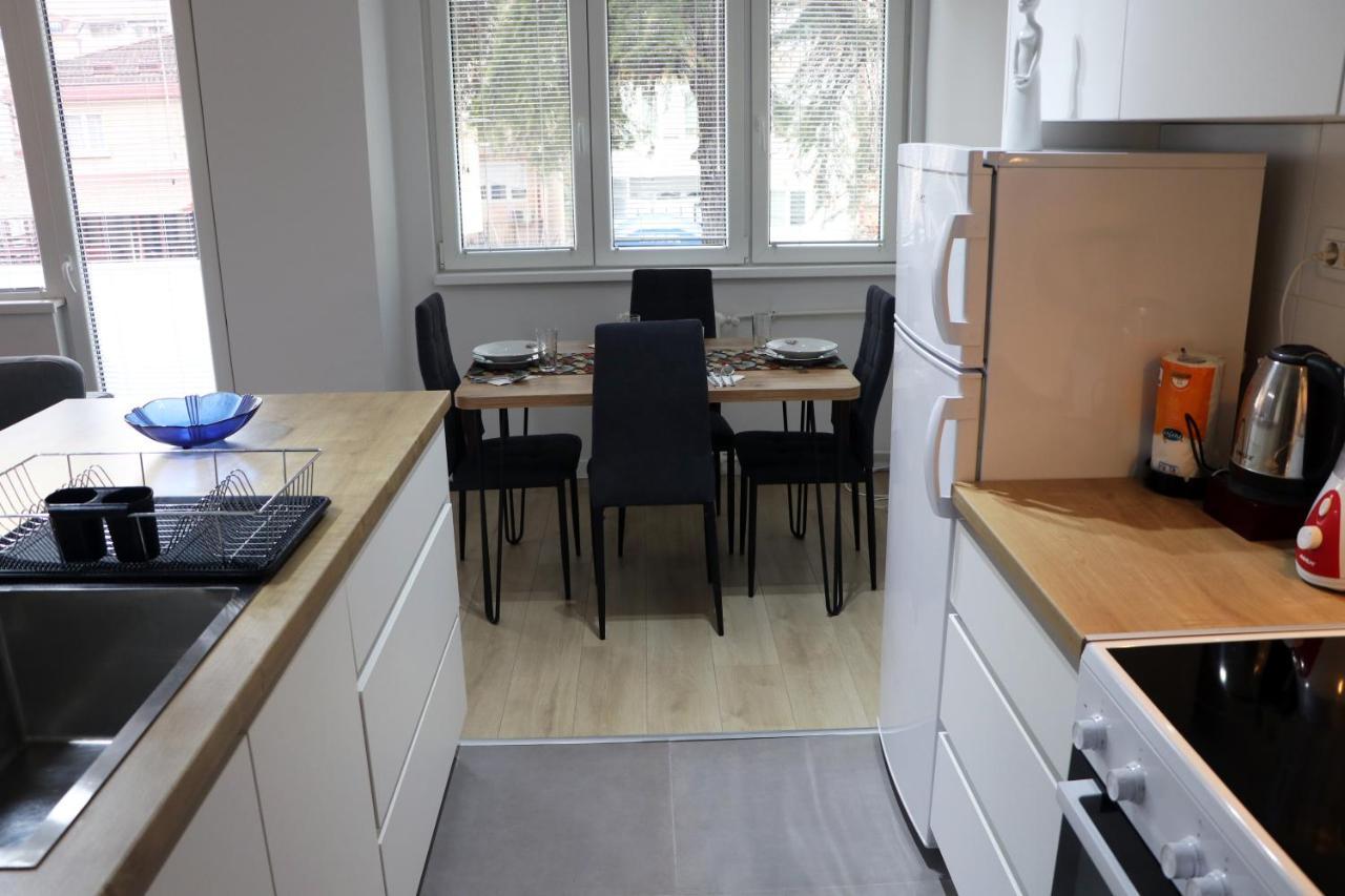 Spacious Modern Apartment Kisela Voda Skopje Esterno foto