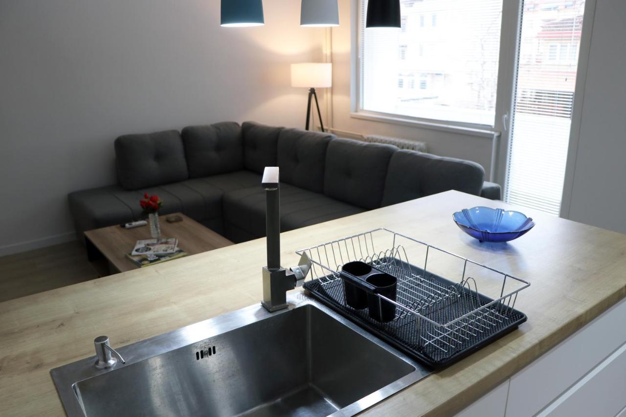 Spacious Modern Apartment Kisela Voda Skopje Esterno foto